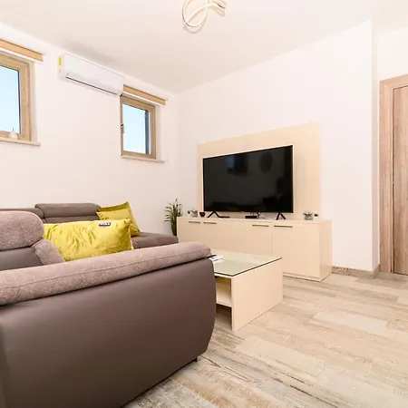 The Place Okrug Gornji