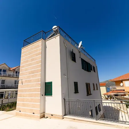 The Place Okrug Gornji Apartmán Trogir