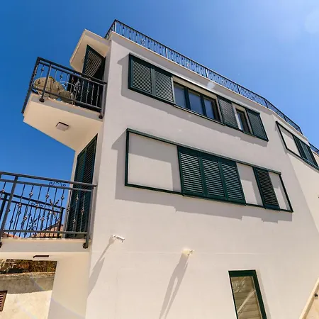 The Place Okrug Gornji Appartement *