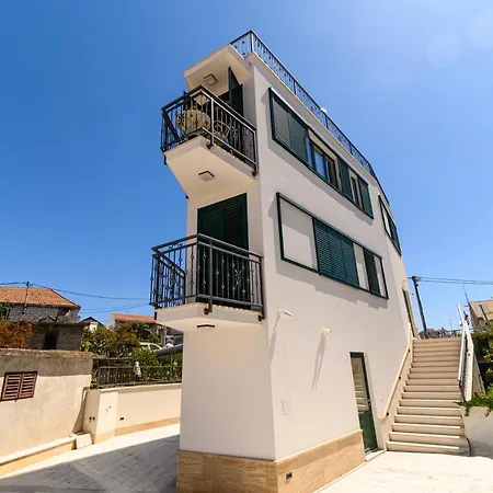 The Place Okrug Gornji