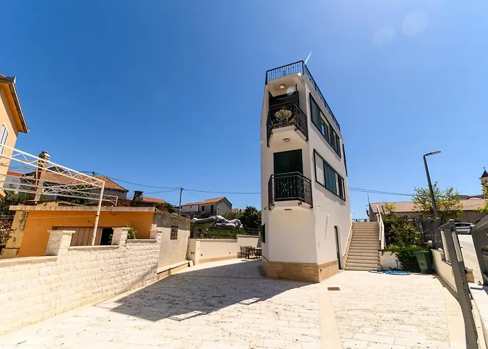 The Place Okrug Gornji * Trogir