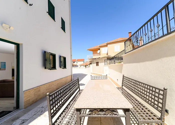 Appartement The Place Okrug Gornji *