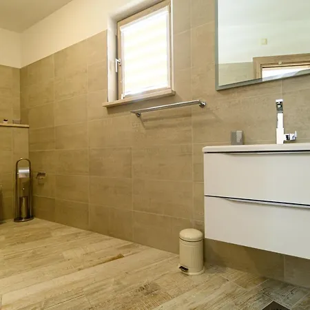 The Place Okrug Gornji