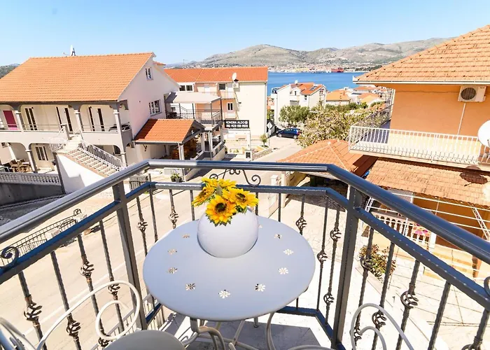 The Place Okrug Gornji * Trogir