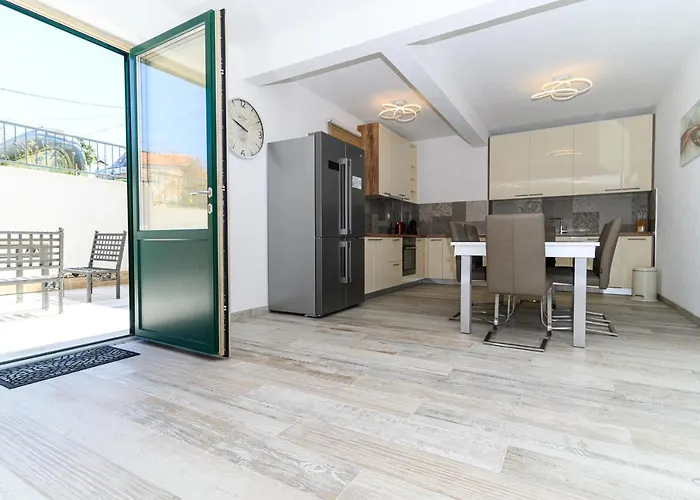 The Place Okrug Gornji * Trogir